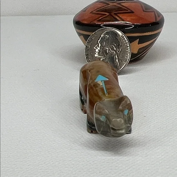 Handcrafted Picasso stone Bobcat Figurine - Picture 3 of 5